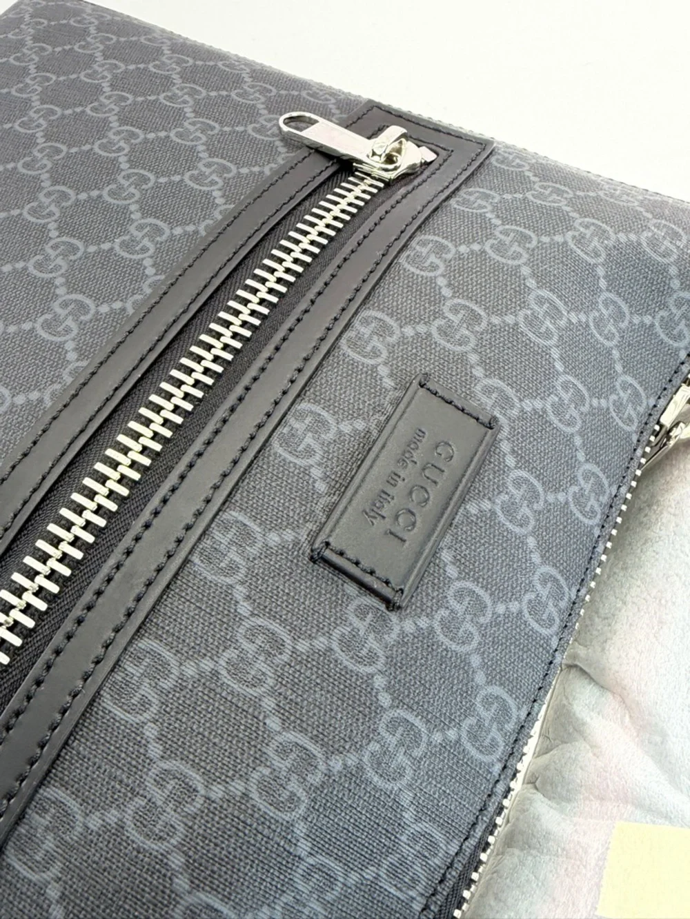 GUCCI Black GG Supreme Coated Canvas Flat Messenger Bag